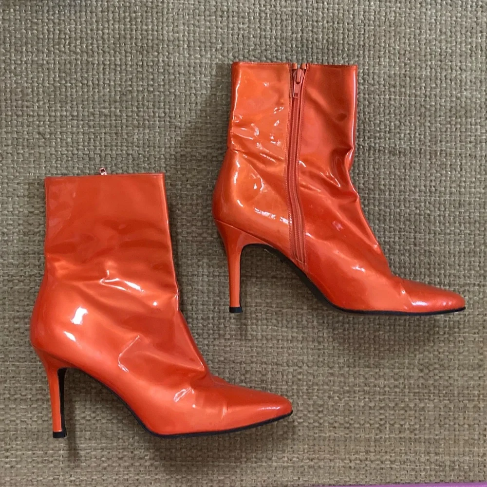Stuart Weitzman RARE Vintage Orange Patent Leather Ankle Boots - Picture 1 of 10